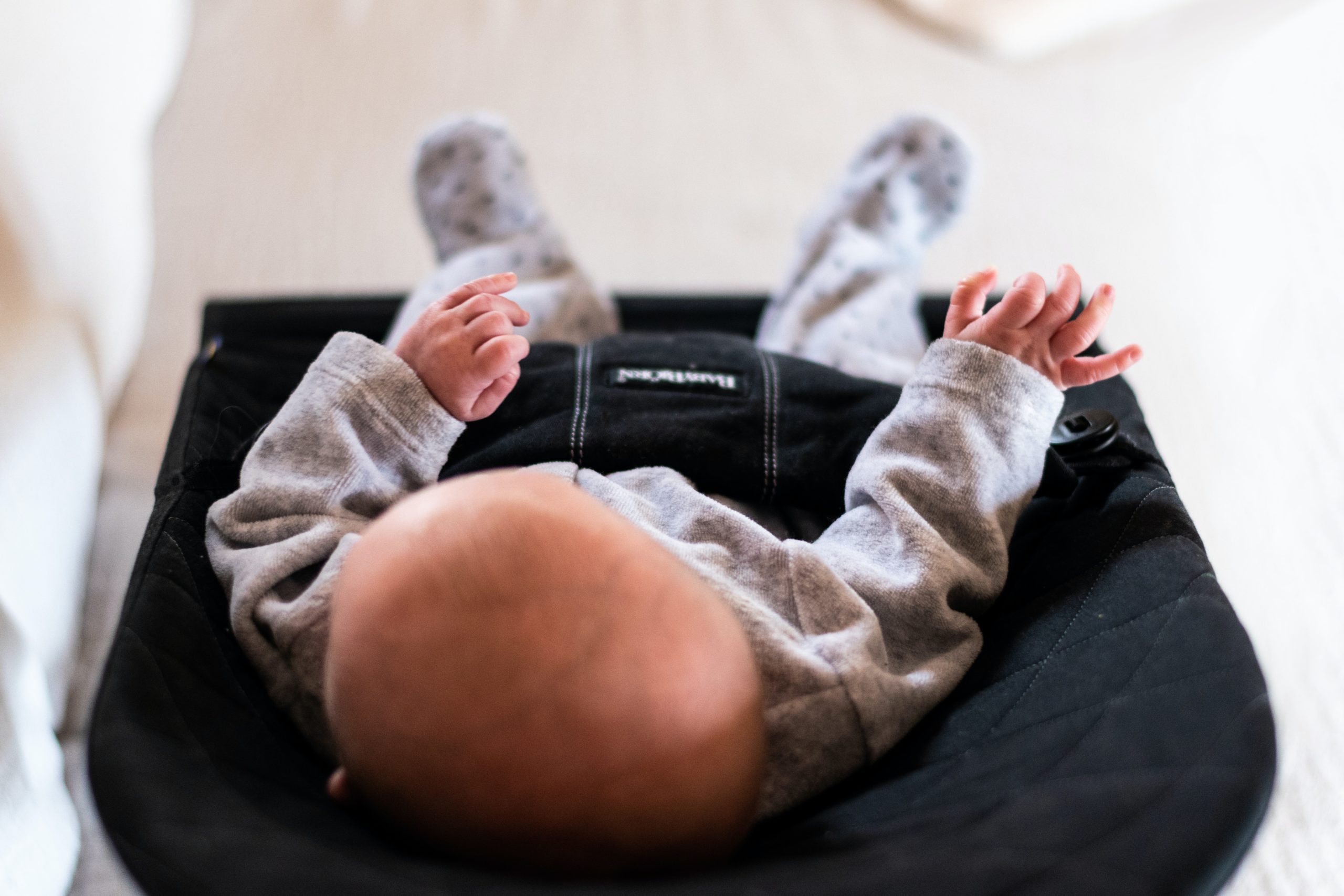 boppy lounger vs dock a tot