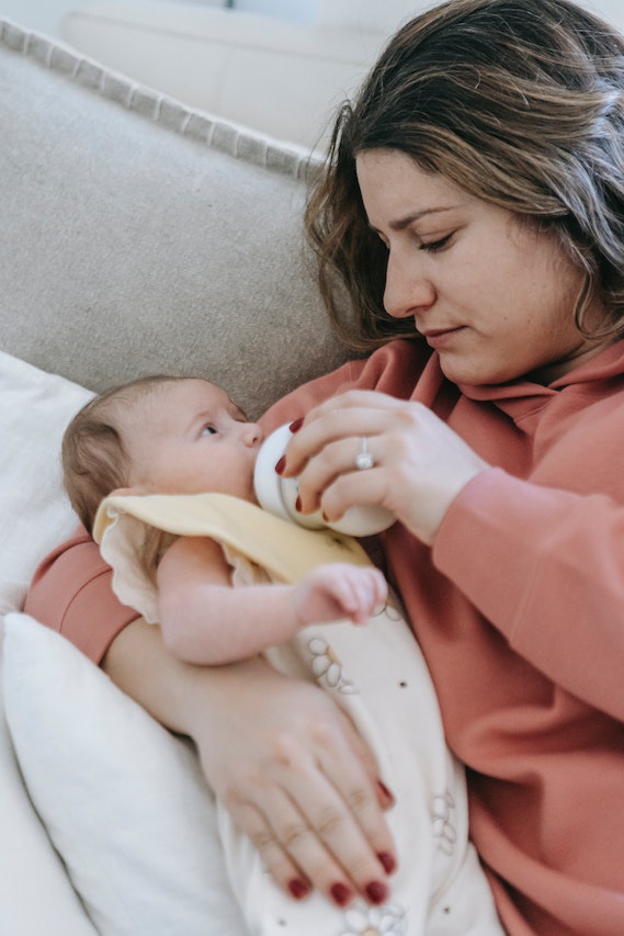what happens if baby drinks formula after 2 hours